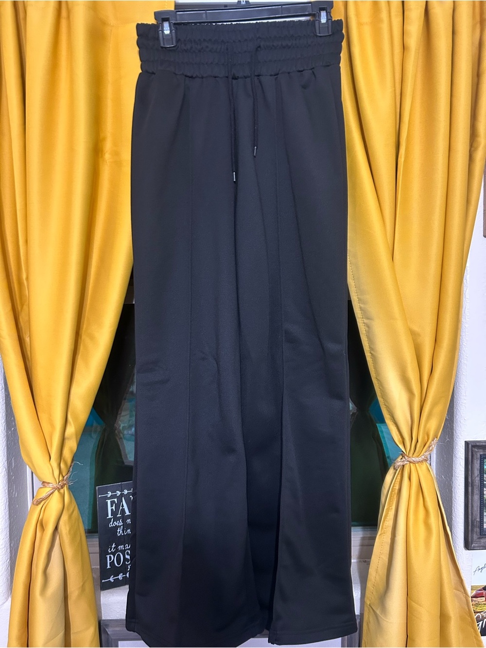 Women's Black Wide-Leg Drawstring Joggers